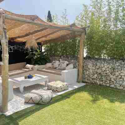 House at the foot of the Ventoux Hotel Exterior