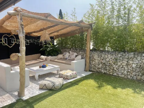 House at the foot of the Ventoux Hotels in Carpentras