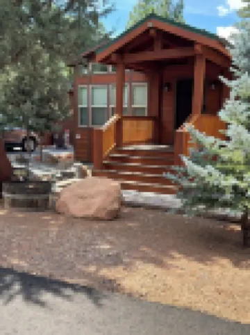 PEACEFUL, QUITE, COMFORTABLE UNIQUE GET AWAY FROM THE HEAT!!!