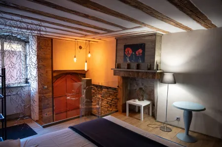 Contemporary cellar in the heart of Arbois KV'O37