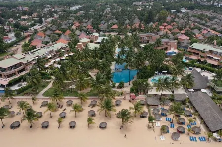 Villa Bord de mer Avec Piscine Privée Отели в г. Сали