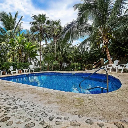 Amazing View Oceanfront with 2 pools, Daily Housekeeping