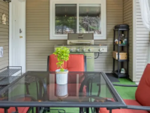 Guest Suite in West Maple Ridge Hotels in Maple Ridge