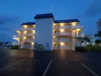 Waterside #28 1 Bedroom, FREE Parking, Beaches, WIFI, Family Friendly, Top Floor