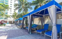 Apartment Ocean View Steps Away from the Beach in Sunny Isles Miami Luxury