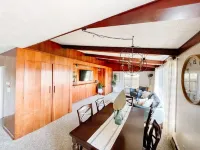 Short Drive to Point Pelee! Forget Your Worries in This Spacious & Serene Space Hotels in Leamington