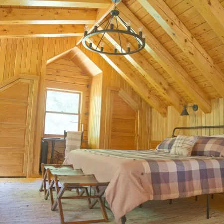 Cozy Vermont Log Cabin Near Okemo & Killington ~ the Perfect Snowy Getaway