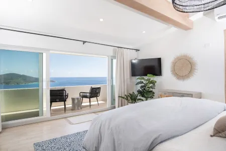 Ocean View Suite - Luxury Living w/ 3 beds! Отели рядом с достопримечательностью «Парк Магенс Бэй»