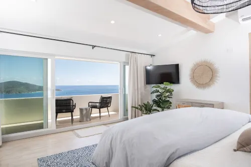 Ocean View Suite - Luxe Comfort Near Magens Bay!