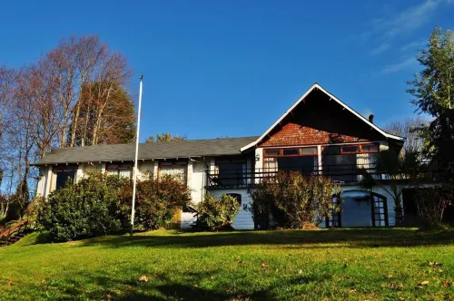 House / Lodge (Concierge Service Available) Northern Patagonia Hotels in Panguipulli