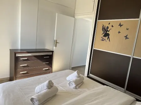 Kali -Thea Spacious 2 BR Penthouse, City View Отели в г. Калифея