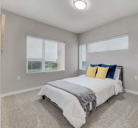 Plush 2Br Cal King Suite Close to Everything