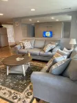 Charming Cape House in Bourne, 10 minutes to Beaches