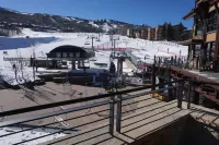 Hayden Lodge  - Views of the Slopes and Village 3 Bedroom Condo by RedAwning