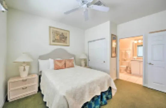 Naples Condo w/ Golf View & Resort-Style Amenities