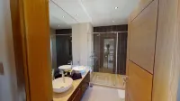 Town House, 5 bedroom, WIFI, UK TV.