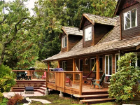 Up the Creek Backpacker's Lodge Hotels in Sunshine Coast