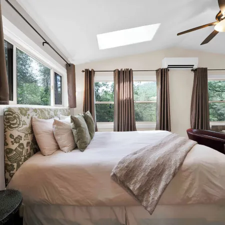 The Inn at Shasta Lake