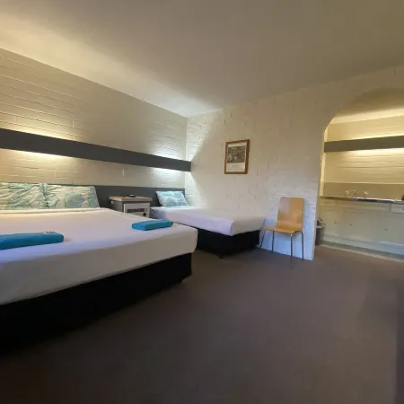 Mahogany Motel