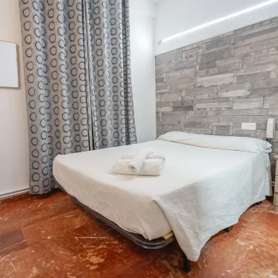 Hostal Nevot Отели рядом с достопримечательностью «Шана»