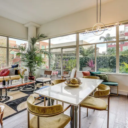 Luxe Condo w/ Private Patio & Perks in Emeryville!