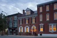 Carlisle House Bed and Breakfast - Parkering