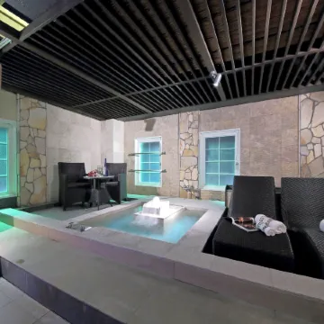 Design Hotel W Zip Club