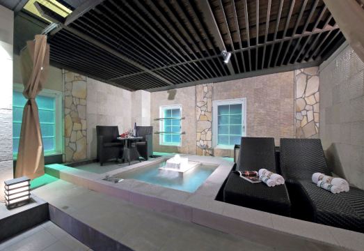 디자인 호텔 W 집 클럽의 스파 욕조 이미지