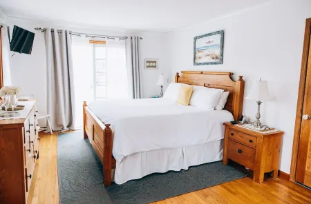 Captain's Cottage Отели в г. Manahawkin