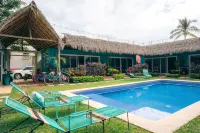 Nuiya Hoteles Centro - Swimmingpools