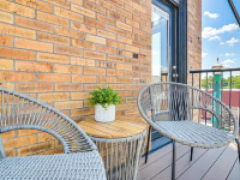 Loft-Style Apt in Dtwn Monett Pets Welcome! Hotels in Monett