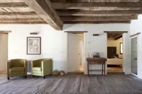 B&B la Rectoria de Sant Miquel de Pineda Hotels in San Feliu de Pallarols