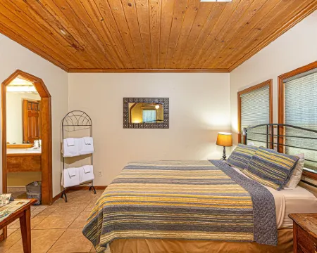 River Rock Inn Hotels in Mariposa County
