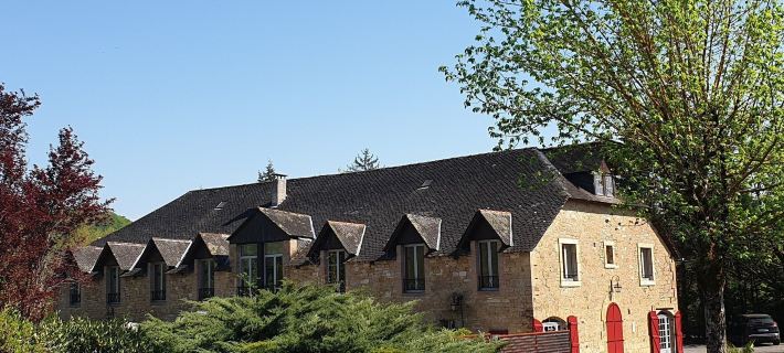 Logis Hôtel Auberge de Cartassac โรงแรมในจังหวัดล็อต