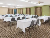Hotel 7 Inn Anna Hotels in Union County