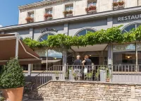 Logis Hotels les Glycines Hotels in Celles-sur-Belle