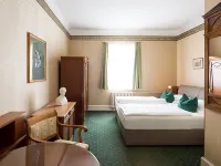 Boutique-Hotel Amalienhof Hotels near Museum About Liszt