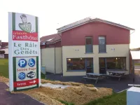 Fasthôtel le Râle des Genêts - Un hôtel FH Collection Các khách sạn ở Dun-sur-Meuse