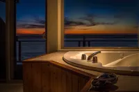 Inn of the Lost Coast Hotels in Whitethorn