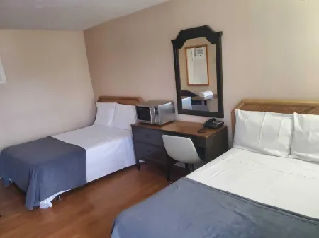 Chatham Motel Отели рядом с достопримечательностью «Gentry Manor»