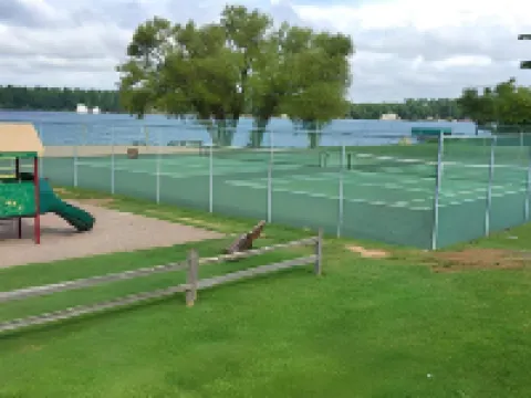 Aqua Aire Inn & Suites Hotels in Oneida County