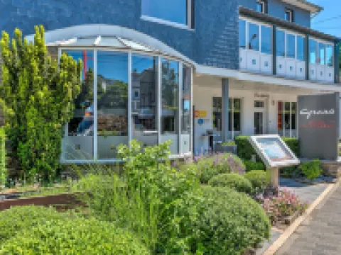 Ravel Hotel Cyrano Hotels in Waimes