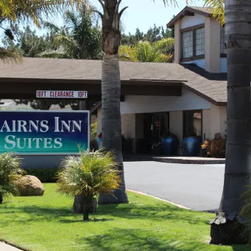 O'Cairns Inn and Suites