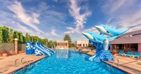 Grand Marquis Waterpark Hotel & Suites - 2-Star