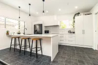 Spacious, modern, centrally located house. Hotels in Geraldine