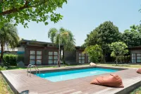 Lan Long Khao Cafe & Resort Hotels in San Pa Tong