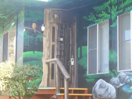 Plainview Motel Отели рядом с достопримечательностью «Cape Arago Lighthouse»