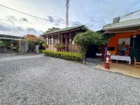 Delfines del Golfo Hotels in Puerto Jimenez