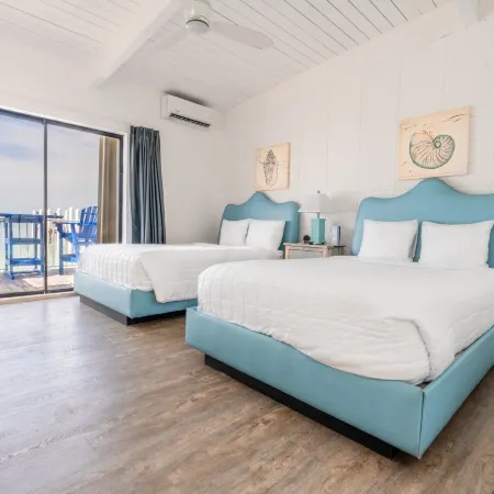 Edgewater Lodge