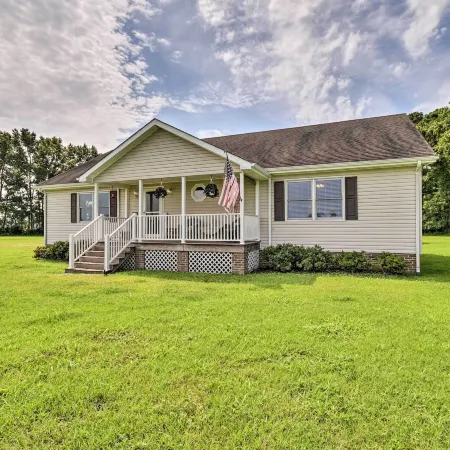 Pet-Friendly Woodsy Gem: 1/4 Mi to Chesapeake Bay